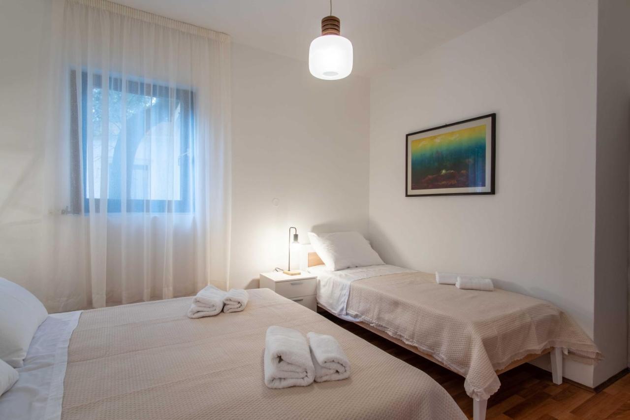 Ostaric Appartement Mandre Buitenkant foto