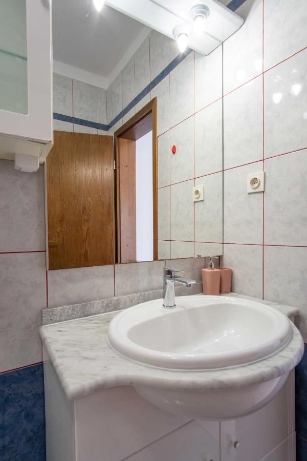 Ostaric Appartement Mandre Buitenkant foto