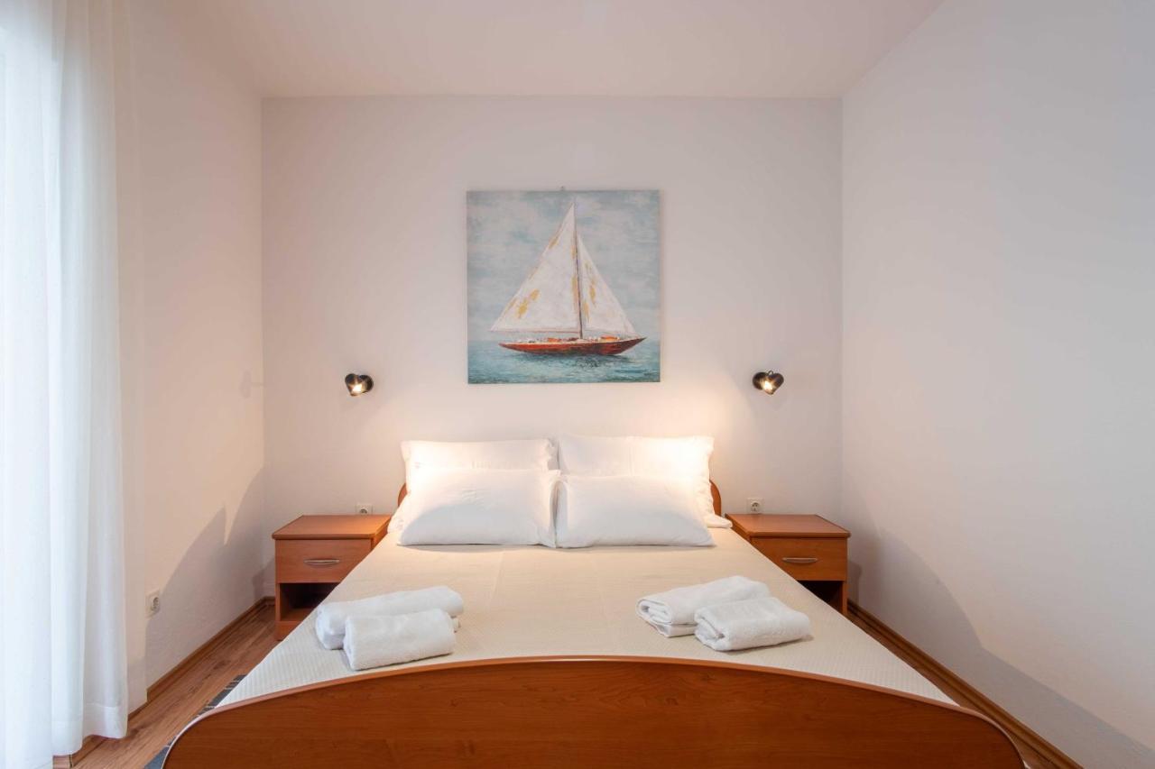 Ostaric Appartement Mandre Buitenkant foto
