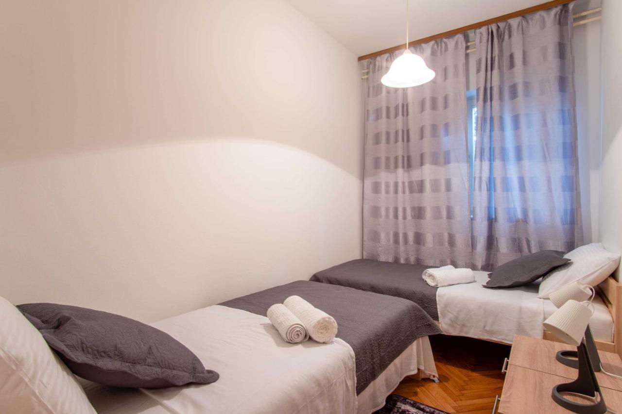 Ostaric Appartement Mandre Buitenkant foto